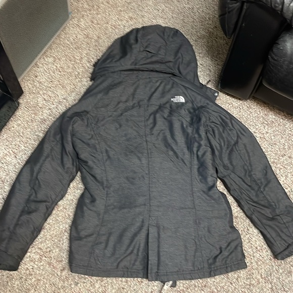 Northface 2 way wear coat - Picture 13 of 13